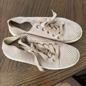 Eileen fisher tennis shoes 7.5